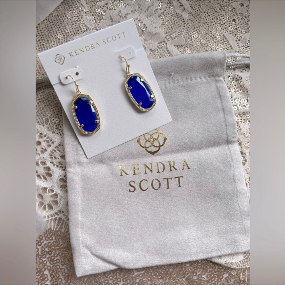 KENDRA SCOTT DANI Cobalt Cats Eye Earrings